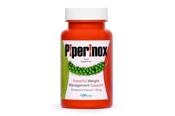 envase naranja con pegatina blanca y naranja y letras negras.